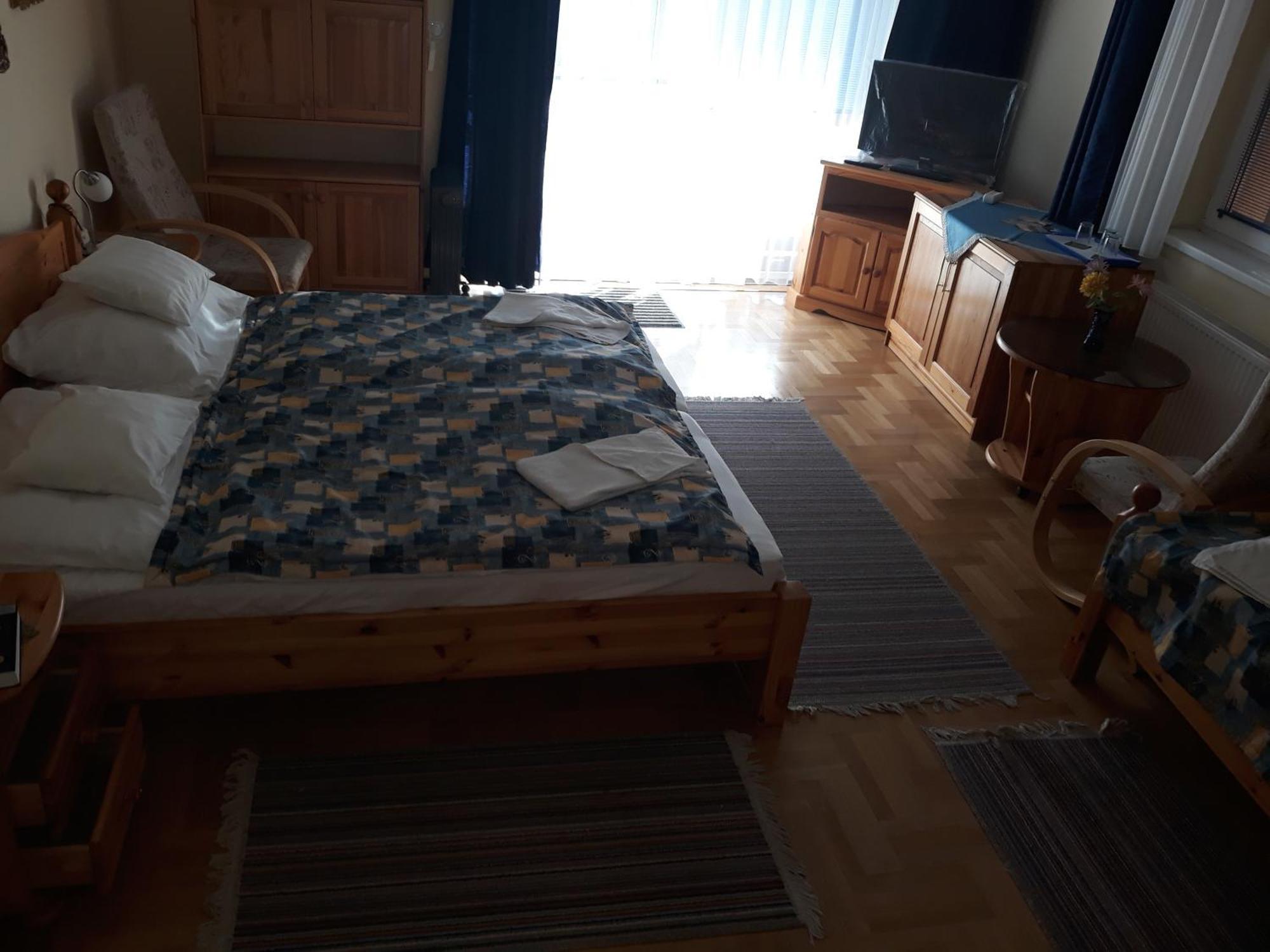Kenezy Lux Apartman Vendeghaz Hajdúszoboszló Eksteriør billede