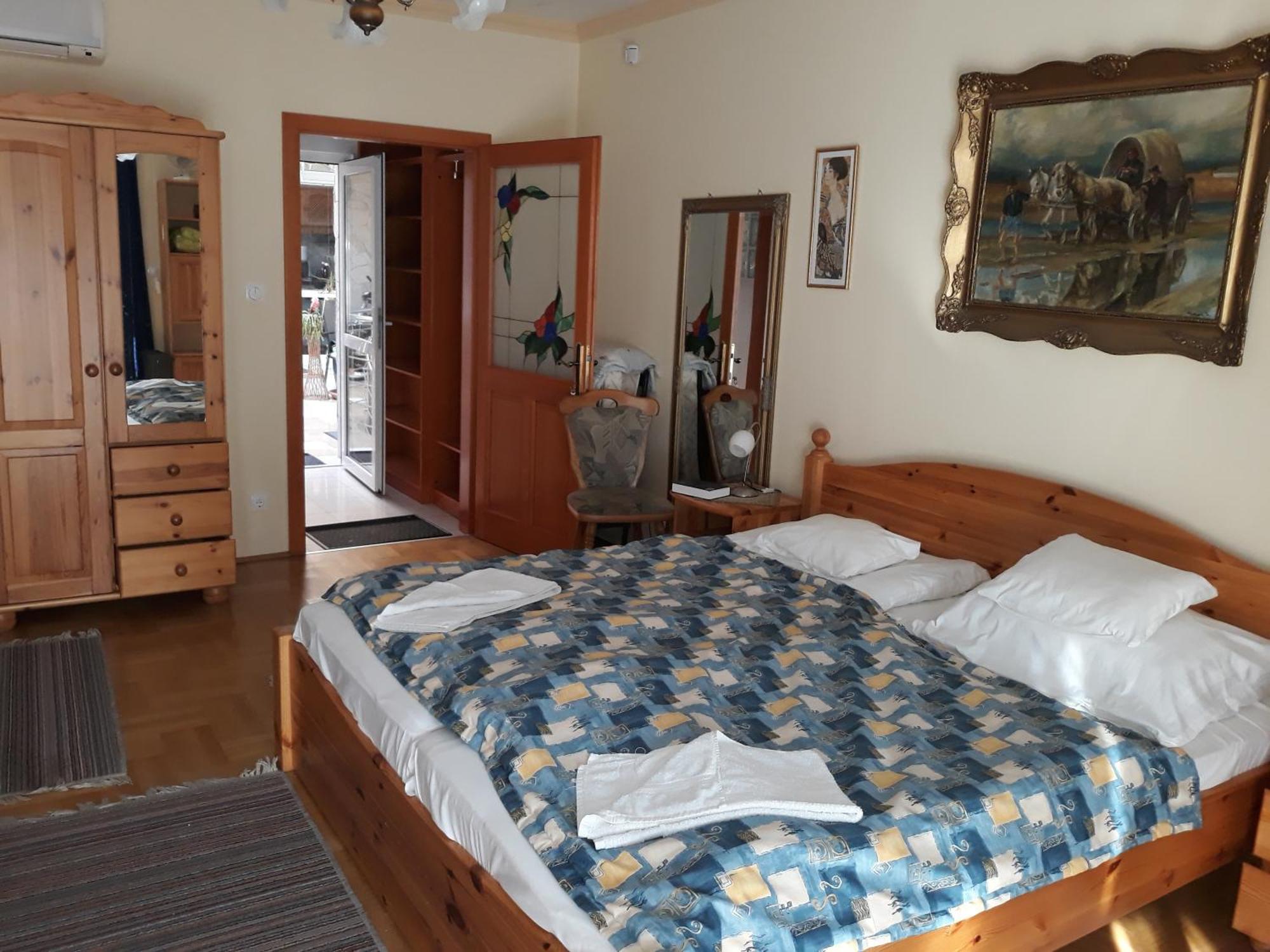 Kenezy Lux Apartman Vendeghaz Hajdúszoboszló Eksteriør billede