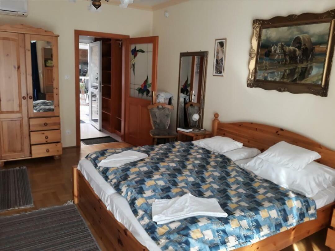 Kenezy Lux Apartman Vendeghaz Hajdúszoboszló Eksteriør billede