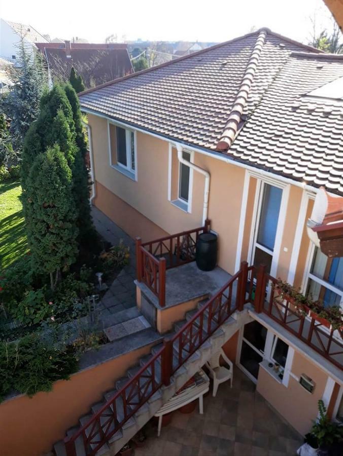 Kenezy Lux Apartman Vendeghaz Hajdúszoboszló Eksteriør billede
