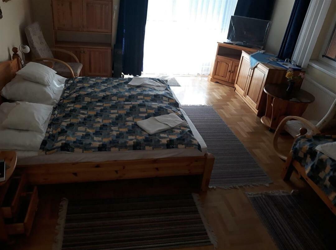 Kenezy Lux Apartman Vendeghaz Hajdúszoboszló Eksteriør billede